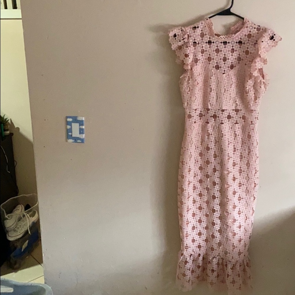 Wore once to a wedding a couple weeks ago.